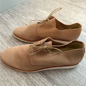 Nisolo women’s Tan Oxfords